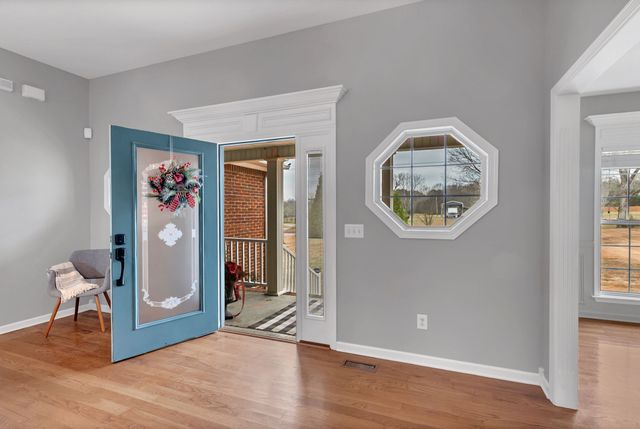 1960 Lasea Rd, Spring Hill, TN 37174