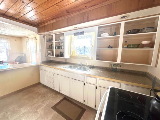 1 Brook Street, Rochester, NH 03867