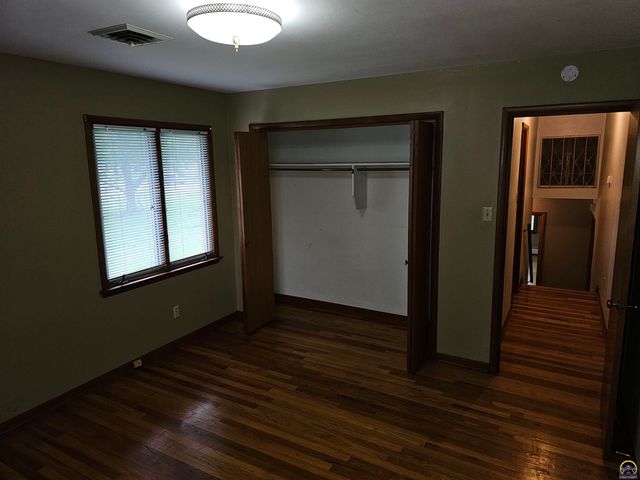 3205 NW Rochester RD, Topeka, KS 66617