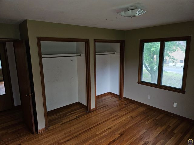 3205 NW Rochester RD, Topeka, KS 66617