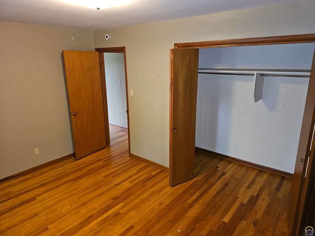 3205 NW Rochester RD, Topeka, KS 66617