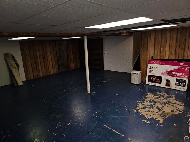 3205 NW Rochester RD, Topeka, KS 66617