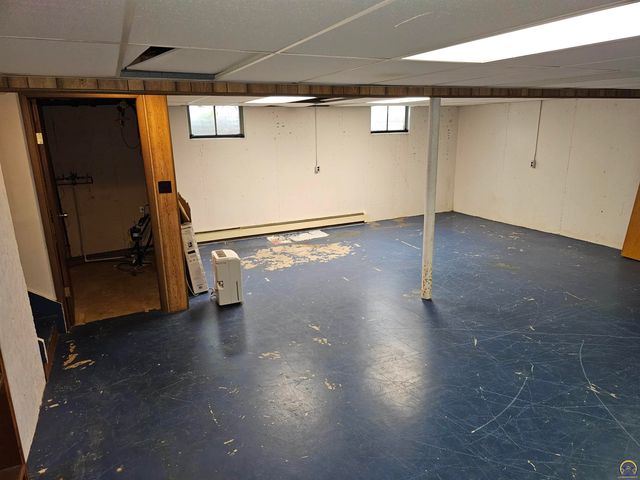 3205 NW Rochester RD, Topeka, KS 66617