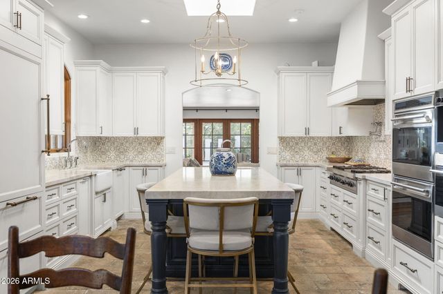 4441 E MADEROS DEL CUENTA Drive, Paradise Valley, AZ 85253