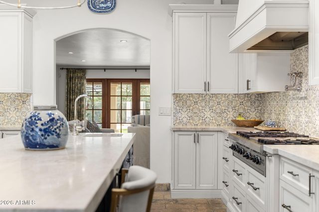 4441 E MADEROS DEL CUENTA Drive, Paradise Valley, AZ 85253