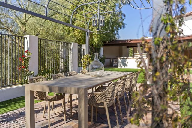 4441 E MADEROS DEL CUENTA Drive, Paradise Valley, AZ 85253