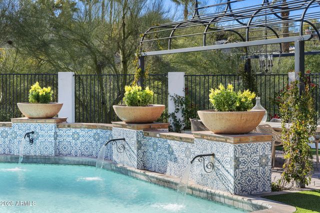 4441 E MADEROS DEL CUENTA Drive, Paradise Valley, AZ 85253