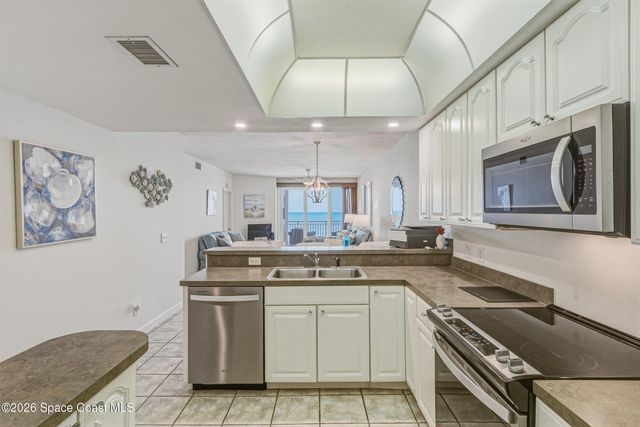 50 11th Avenue 302, Indialantic, FL 32903