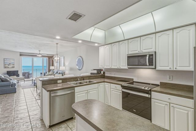 50 11th Avenue 302, Indialantic, FL 32903