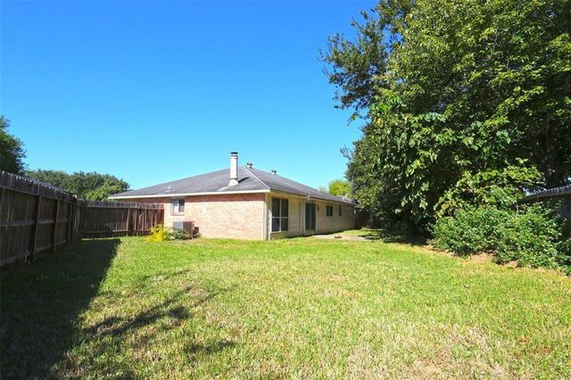 17510 Heritage Creek Court, Webster, TX 77598