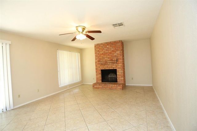 17510 Heritage Creek Court, Webster, TX 77598