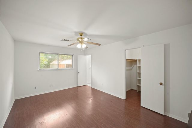 9538 Skyline Drive, Houston, TX 77063