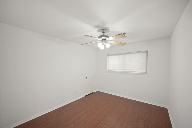 9538 Skyline Drive, Houston, TX 77063