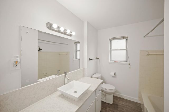 9538 Skyline Drive, Houston, TX 77063