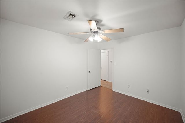 9538 Skyline Drive, Houston, TX 77063