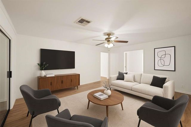 9538 Skyline Drive, Houston, TX 77063