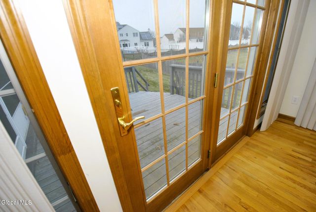 19 Dogwood Lane, Colonie, NY 12211