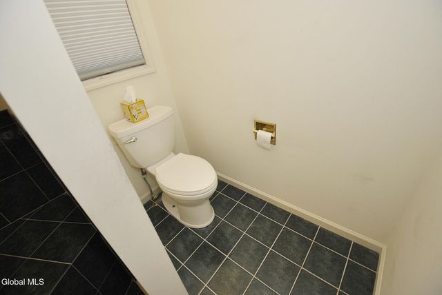 19 Dogwood Lane, Colonie, NY 12211