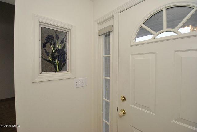 19 Dogwood Lane, Colonie, NY 12211