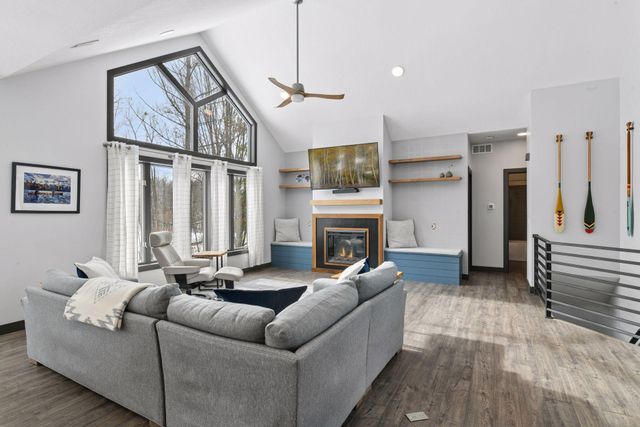 9125 Abbywood Road, Chaska, MN 55318