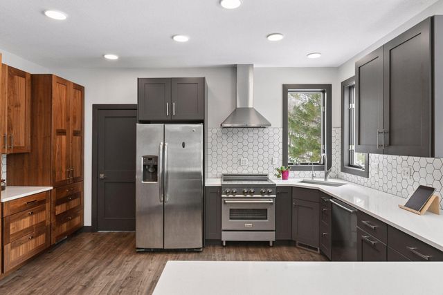 9125 Abbywood Road, Chaska, MN 55318