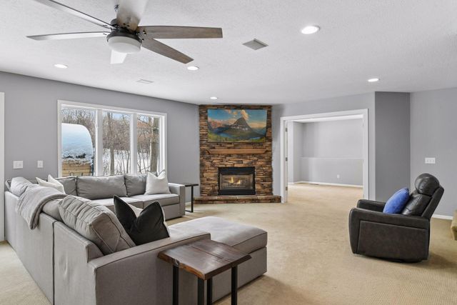 9125 Abbywood Road, Chaska, MN 55318