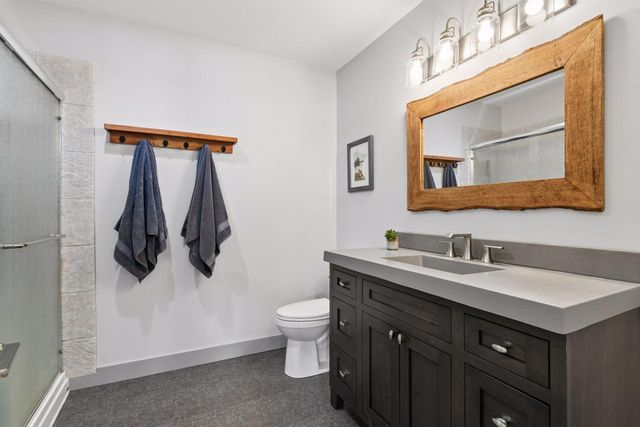 9125 Abbywood Road, Chaska, MN 55318