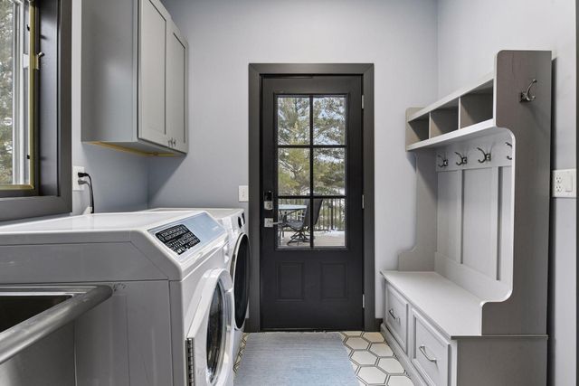 9125 Abbywood Road, Chaska, MN 55318