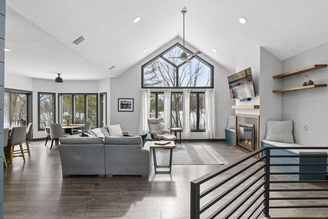 9125 Abbywood Road, Chaska, MN 55318