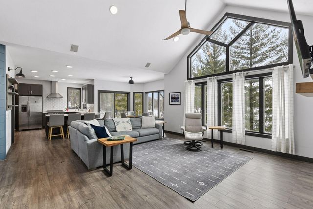 9125 Abbywood Road, Chaska, MN 55318