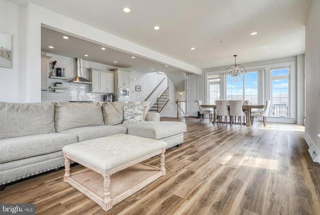 1340 STATION HOUSE LN, Mechanicsburg, PA 17055