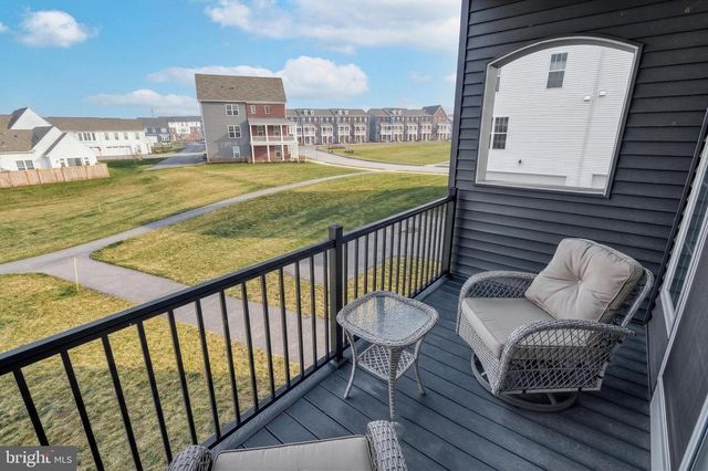 1340 STATION HOUSE LN, Mechanicsburg, PA 17055