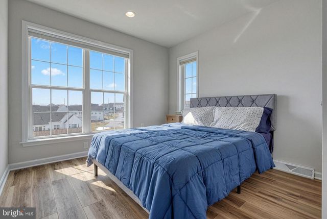 1340 STATION HOUSE LN, Mechanicsburg, PA 17055