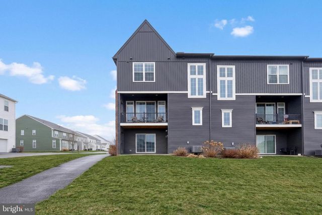 1340 STATION HOUSE LN, Mechanicsburg, PA 17055