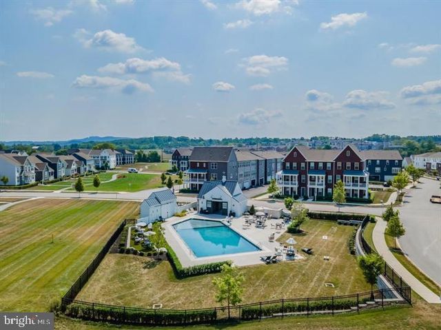 1340 STATION HOUSE LN, Mechanicsburg, PA 17055