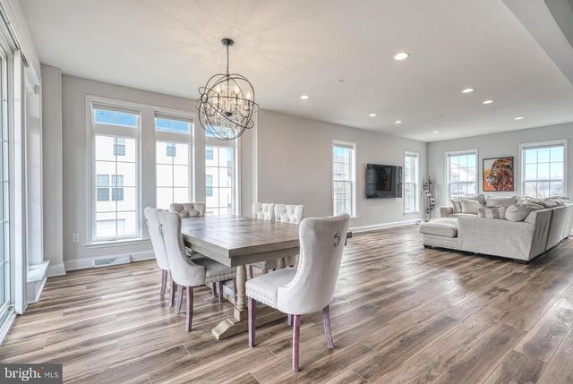 1340 STATION HOUSE LN, Mechanicsburg, PA 17055