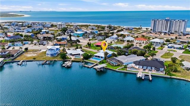 8009 Lagoon RD, Fort Myers Beach, FL 33931