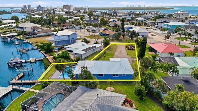 8009 Lagoon RD, Fort Myers Beach, FL 33931