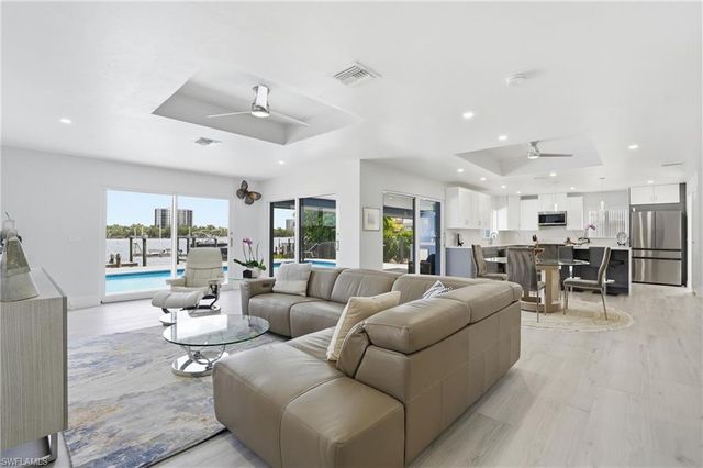 8009 Lagoon RD, Fort Myers Beach, FL 33931