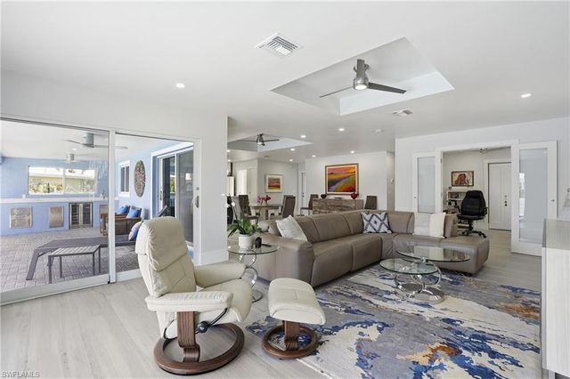 8009 Lagoon RD, Fort Myers Beach, FL 33931