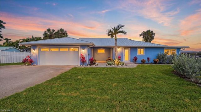 8009 Lagoon RD, Fort Myers Beach, FL 33931