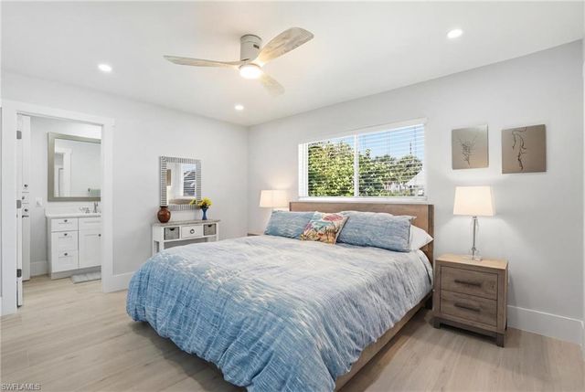 8009 Lagoon RD, Fort Myers Beach, FL 33931