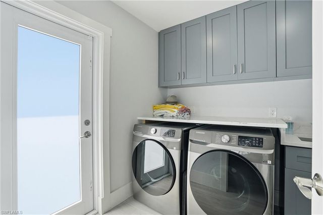 8009 Lagoon RD, Fort Myers Beach, FL 33931
