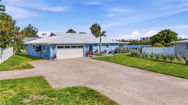 8009 Lagoon RD, Fort Myers Beach, FL 33931