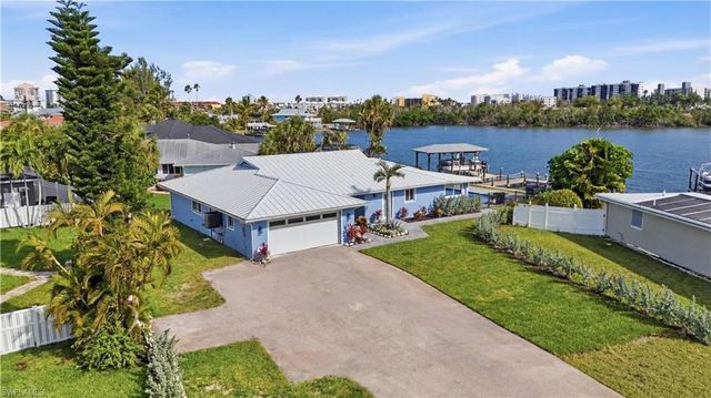 8009 Lagoon RD, Fort Myers Beach, FL 33931