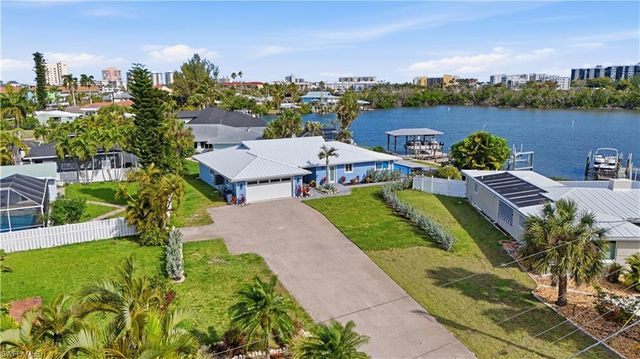 8009 Lagoon RD, Fort Myers Beach, FL 33931