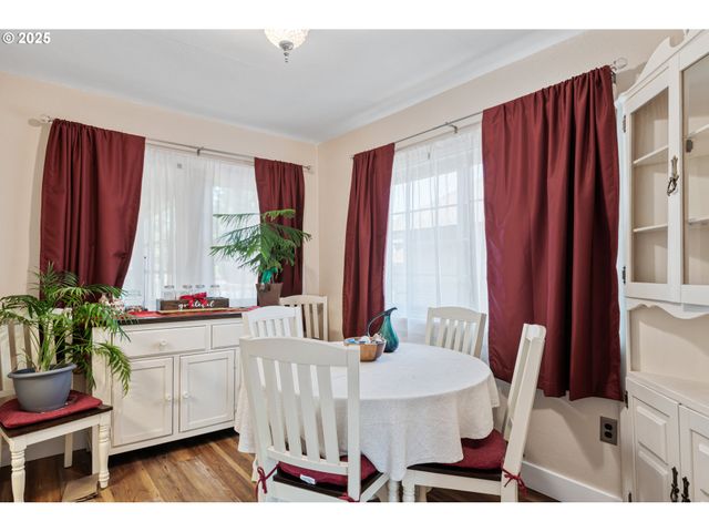 2848 DOVER St, Longview, WA 98632