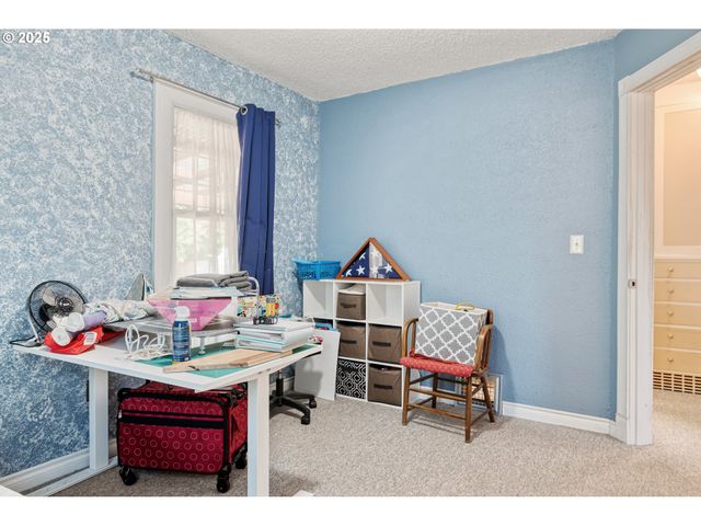 2848 DOVER St, Longview, WA 98632