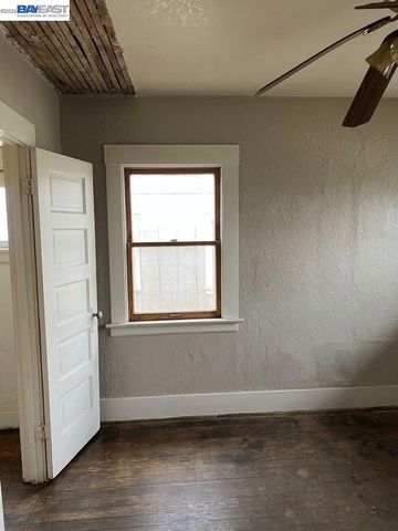 6225 Tevis St, Oakland, CA 94621