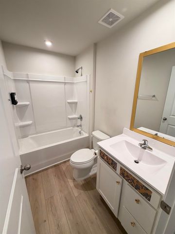 1040 Oak Meadow Dr., Conway, SC 29526